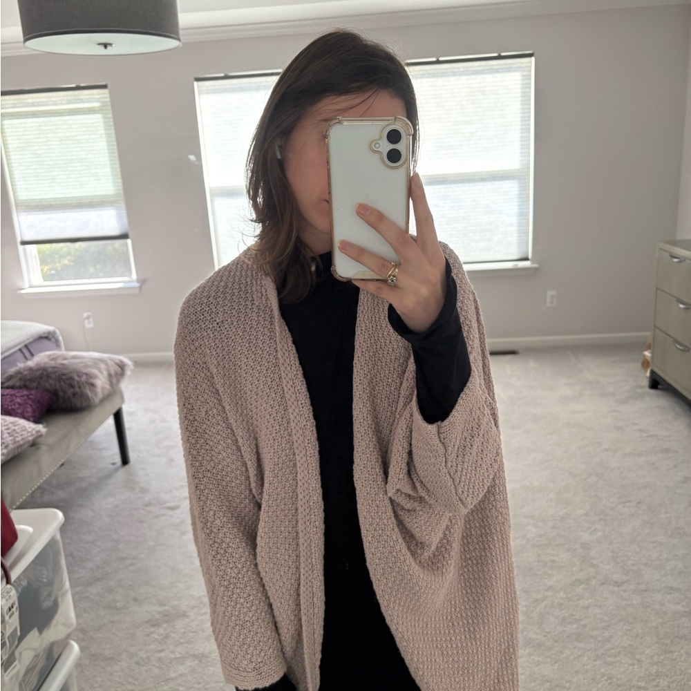 Sadie & Sage Women's Sweater in Soft Pink